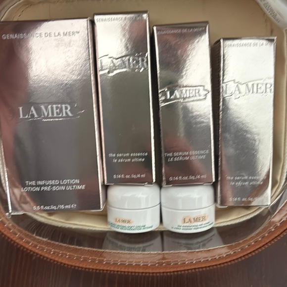 La Mer Skincare Set with Silver and Green Packaging - Picture 4 of 7